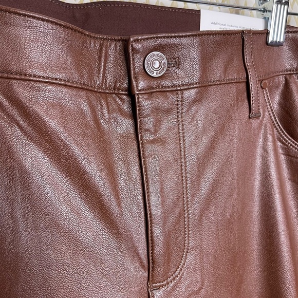 NWT Chico's Brown Five Pocket Ponte Faux Leather Slim Leg Front Pant Size 3R/16R - Picture 4 of 12